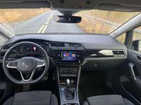 Gebraucht VW Touran Comfortline 150 PS (110 kW) 2023 Schwarz Van / Kleinbus
