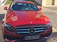 Gebraucht Mercedes E220 Avantgarde 194 PS (142 kW) 2016 Rot Limousine