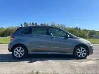 Gebraucht Mercedes B180 109 PS (80 kW) 2011 Silber Van / Kleinbus