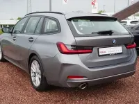 Gebraucht BMW 318 Sport Line 156 PS (114 kW) 2023 Grau metallic Kombi