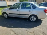 Second-hand Lada Granta 64 CP (47 kW) 2015 Argintiu Berlinǎ