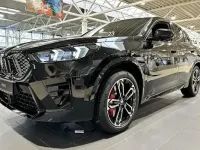 Neu BMW iX2 M Sport 150 kW (204 PS) 2025 Schwarz SUV
