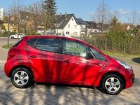 Gebraucht Kia Venga Vision 90 PS (66 kW) 2010 Rot Kleinwagen