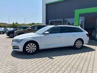 Gebraucht Skoda Superb 156 PS (114 kW) 2022 Moonweiss metallic Kombi