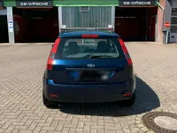 Gebraucht Ford Fiesta 75 PS (55 kW) 2004 Blau Kleinwagen