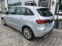 Gebraucht Mercedes B250 224 PS (164 kW) 2022 Iridiumsilber  metallicl Van / Kleinbus
