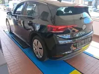 Gebraucht VW ID.3 Pro 150 kW (204 PS) 2024 Grenadillschwarz metallic Kleinwagen