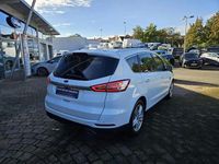Gebraucht Ford S-MAX Titanium 241 PS (177 kW) 2018 Frozen white Van / Kleinbus