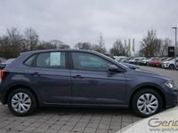 Gebraucht VW Polo Life 95 PS (69 kW) 2024 Rauchgrau metallic (metallic) Kleinwagen