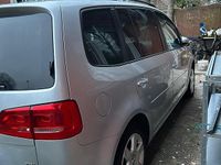 Gebraucht VW Touran 140 PS (102 kW) 2011 Silber Van / Kleinbus
