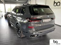 Gebraucht BMW X7 M Sport 352 PS (258 kW) 2025 Dravitgrau met. SUV