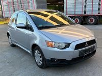 Gebraucht Mitsubishi Colt Plus 95 PS (69 kW) 2012 Silber Kleinwagen