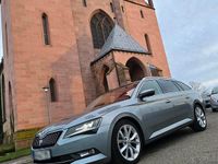 Gebraucht Skoda Superb Style 190 PS (139 kW) 2017 Grau Kombi