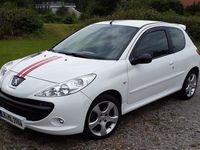 Gebraucht Peugeot 206+ 75 PS (55 kW) 2010 Weiß metallic Kleinwagen