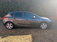 Używany Opel Astra 120 KM (88 kW) 2012 Szary Coupe