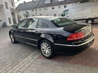 Gebraucht VW Phaeton 239 PS (175 kW) 2011 Grau Limousine