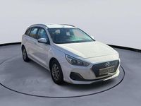 Gebraucht Hyundai i30 Select 116 PS (85 kW) 2019 Weiß Kombi