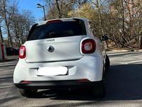 Gebraucht Smart ForFour 90 PS (66 kW) 2019 Weiß Kleinwagen