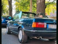 Gebraucht BMW 325 171 PS (125 kW) 1986 Blau Cabrio