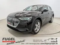 Używany Audi e-tron Comfort 230 kW (313 KM) 2022 Czarny SUV