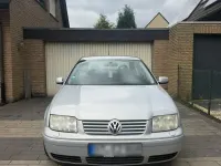 Gebraucht VW Bora 101 PS (74 kW) 1999 Silber Limousine