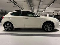 Gebraucht Alfa Romeo Giulietta Super 105 PS (77 kW) 2014 Weiß Kleinwagen
