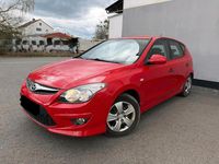 Gebraucht Hyundai i30 108 PS (79 kW) 2010 Rot Kleinwagen