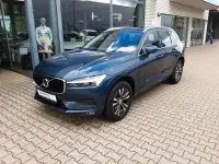 Gebraucht Volvo XC60 Momentum 197 PS (144 kW) 2021 Denimblau (metallic) SUV