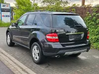 Gebraucht Mercedes ML320 224 PS (164 kW) 2006 Schwarz SUV