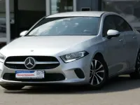 Gebraucht Mercedes A180 Style 116 PS (85 kW) 2020 Iridiumsilber metallic Limousine