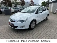 Gebraucht Opel Astra Design Edition 116 PS (85 kW) 2011 Schneeweiss/olympic/summit whi Limousine