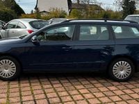 Gebraucht VW Passat 140 PS (102 kW) 2009 Blau Kombi