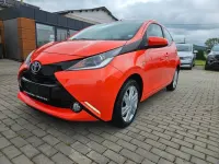 Gebraucht Toyota Aygo X-play 69 PS (50 kW) 2016 Orange Kleinwagen