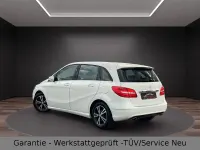 Gebraucht Mercedes B180 122 PS (89 kW) 2014 Weiß Kleinwagen