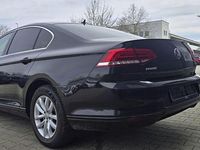 Gebraucht VW Passat Comfortline 120 PS (88 kW) 2018 Schwarz Limousine