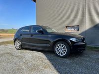 Gebraucht BMW 116 122 PS (89 kW) 2009 Schwarz Kleinwagen