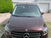 Gebraucht Mercedes T180 Style 131 PS (96 kW) 2024 Rot Van / Kleinbus