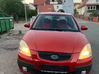 Gebraucht Kia Rio Attract 97 PS (71 kW) 2009 Rot Limousine