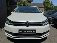 Gebraucht VW Touran Business 150 PS (110 kW) 2024 Weiß Van / Kleinbus