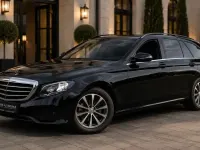 Gebraucht Mercedes E220 194 PS (142 kW) 2019 Schwarz/baltic black Kombi