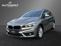Gebraucht BMW 218 Active Tourer Basis 150 PS (110 kW) 2015 Silber Van / Kleinbus