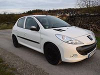 Gebraucht Peugeot 206+ 73 PS (53 kW) 2009 Weiß Kleinwagen