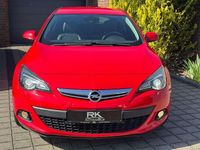 Gebraucht Opel Astra Innovation 179 PS (131 kW) 2011 Power rot/traffic red ral3020 Coupé