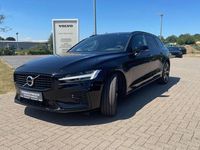 Gebraucht Volvo V60 Plus 310 PS (228 kW) 2022 Onyx black Kombi