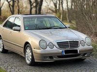 Gebraucht Mercedes E320 Elegance 224 PS (164 kW) 2001 Beige Limousine