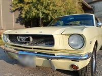 Gebraucht Ford V8 200 PS (147 kW) 1966 Gelb Coupé