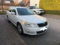 Gebraucht Skoda Octavia Elegance 160 PS (117 kW) 2009 Weiß Kombi