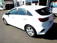 Gebraucht Kia Ceed Vision 99 PS (72 kW) 2024 Weiß Kleinwagen