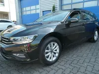 Gebraucht VW Passat Sport 150 PS (110 kW) 2022 Schwarz Kombi