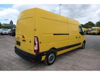 Usado Renault Master 131 HP (96 kW) 2017 Amarelo Van